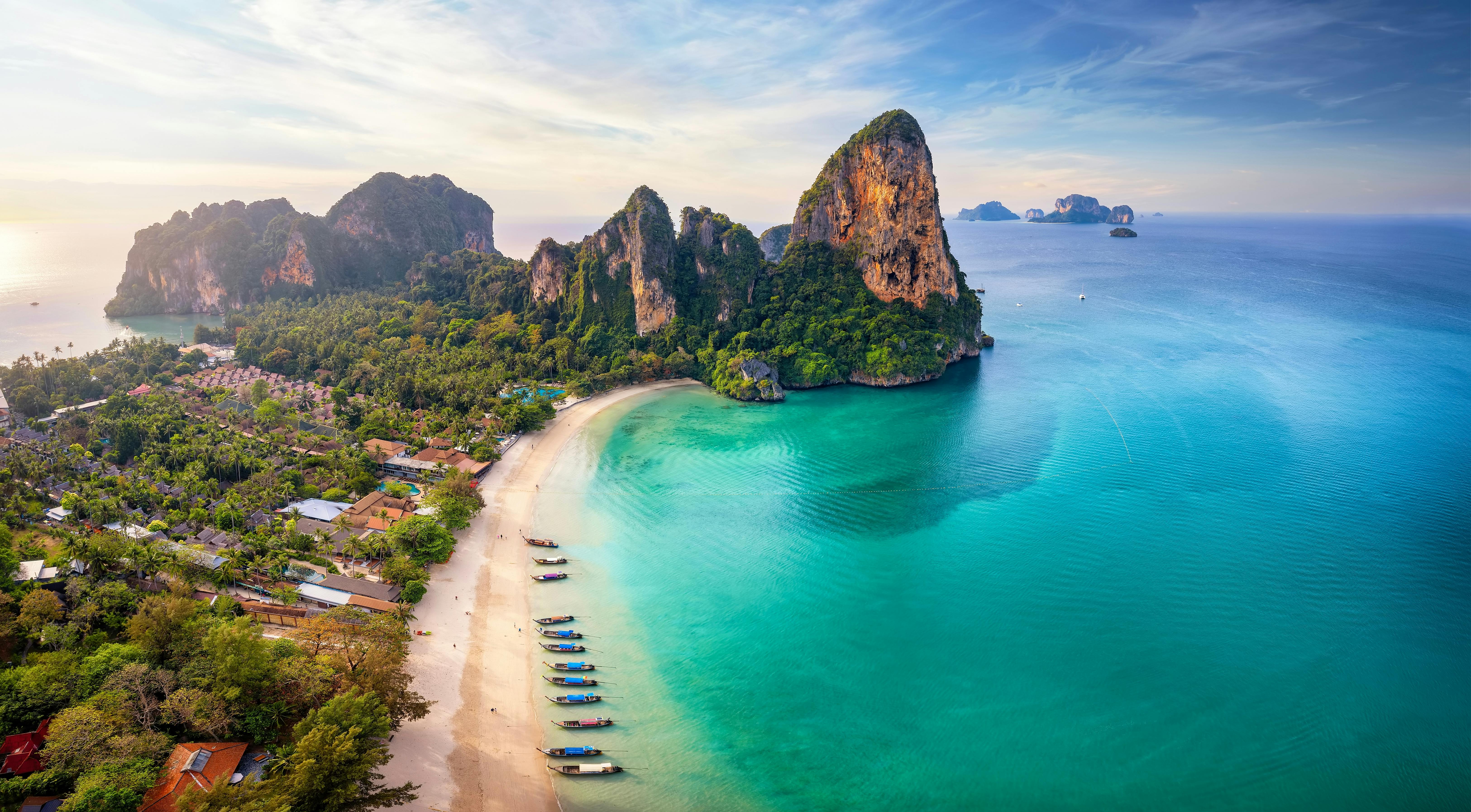 Best time to visit Thailand for sunbathing