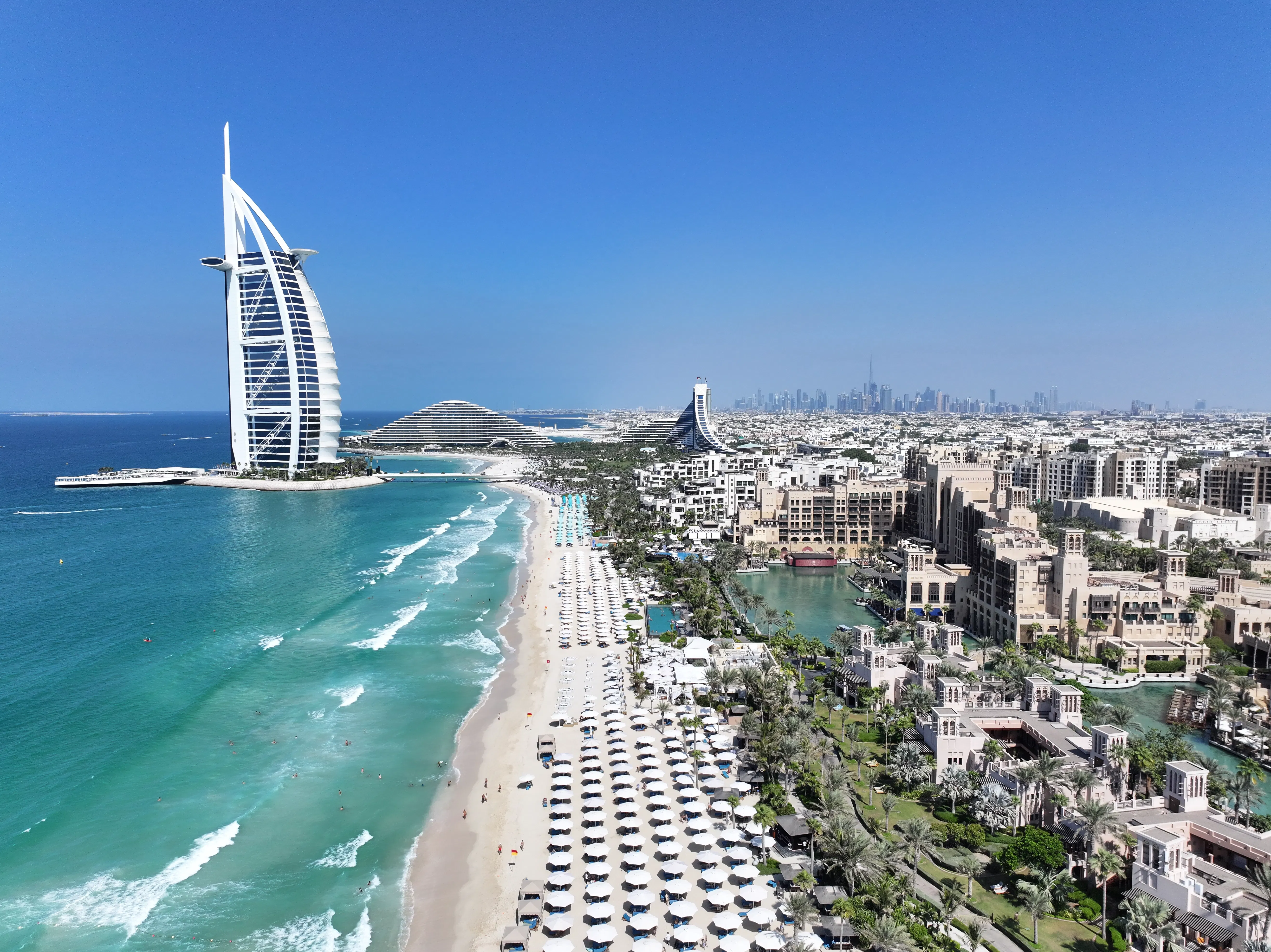 Dubai vs Abu Dhabi: Beaches