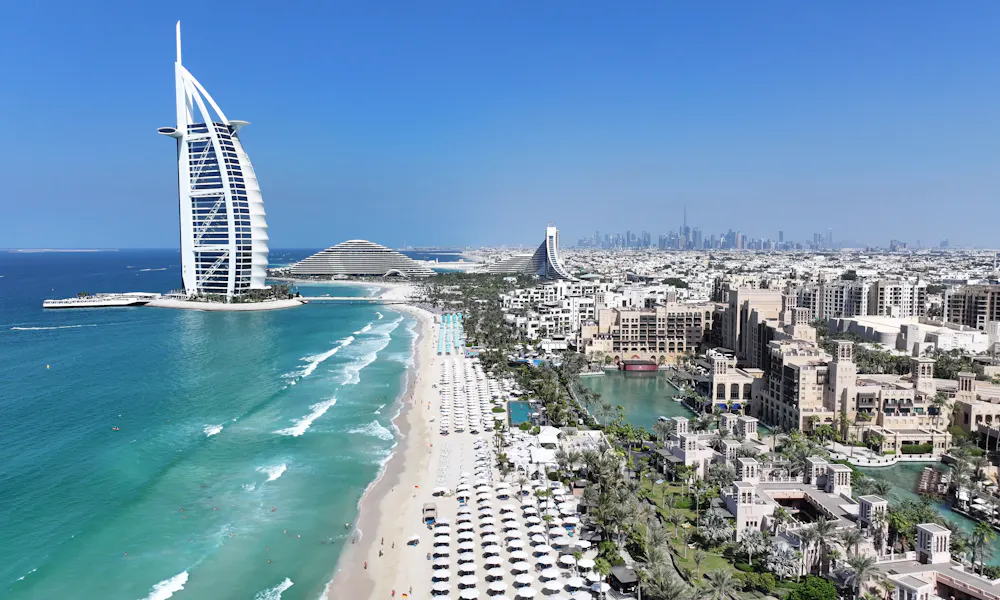 Dubai vs Abu Dhabi: Beaches Dubai vs Abu Dhabi: Beaches
