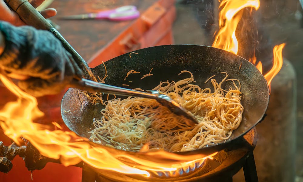 Experience Thailand’s street food culture Experience Thailand’s street food culture