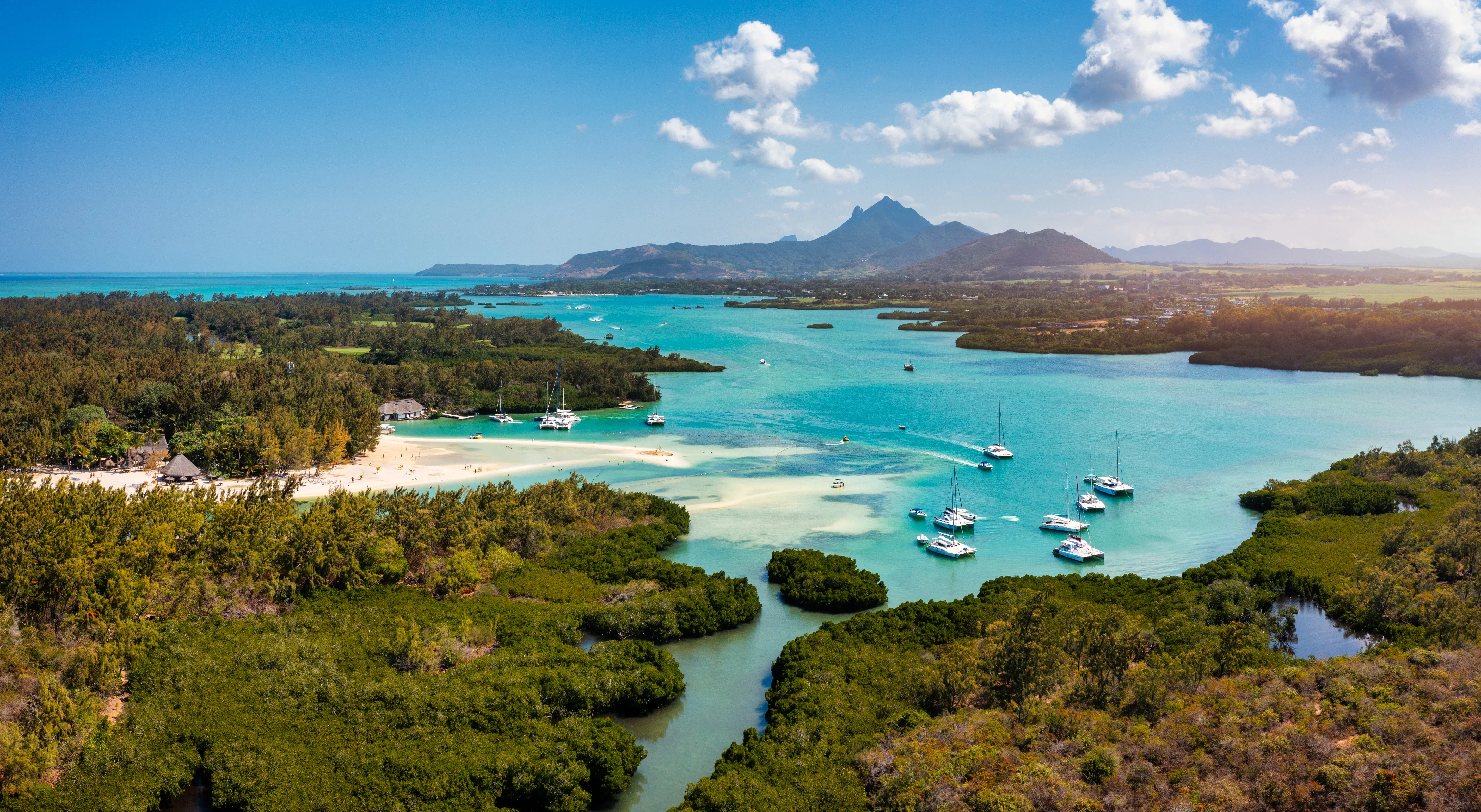 The complete guide to snorkelling in Mauritius